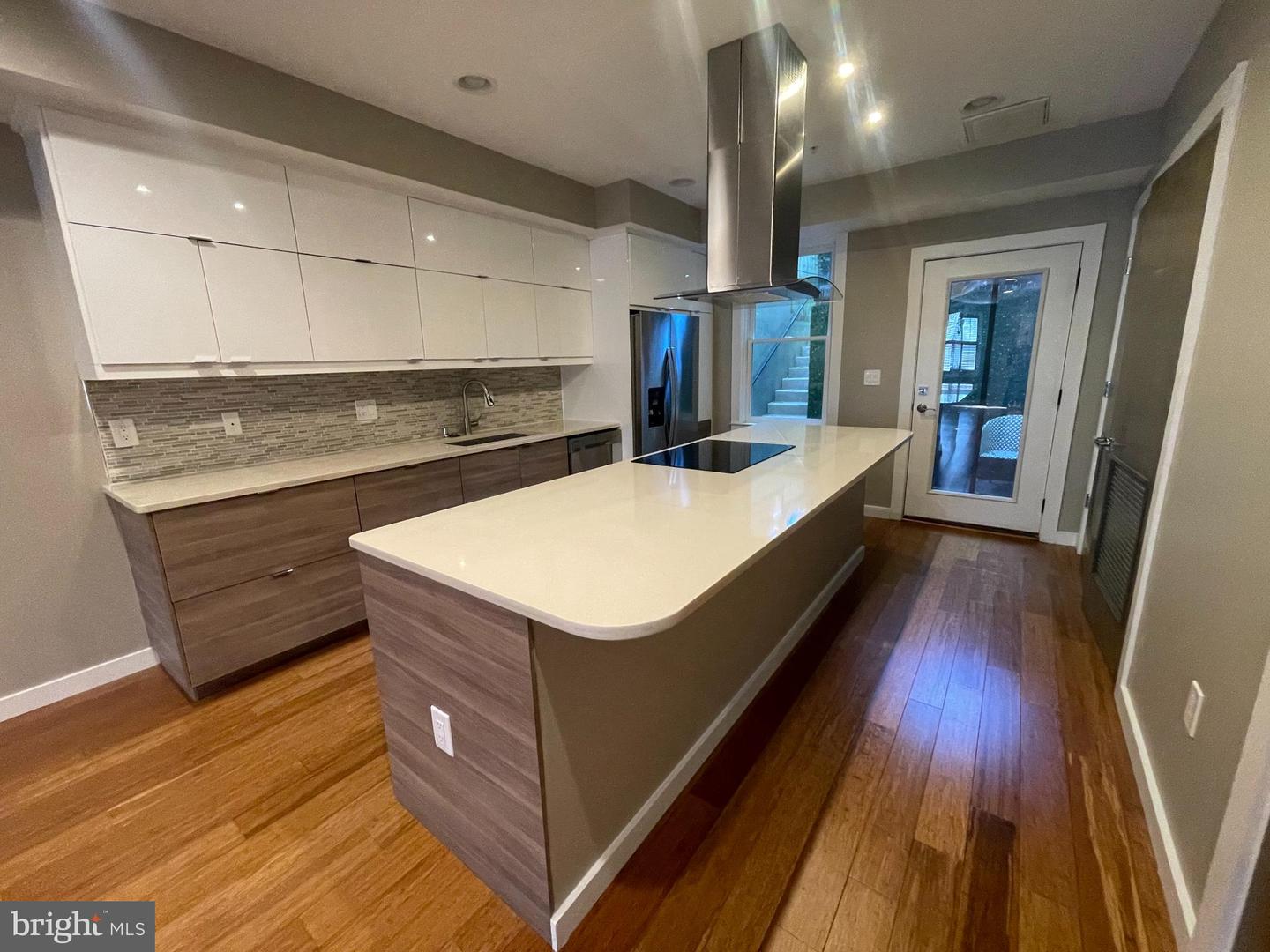 1242 NEW JERSEY AVE NW, WASHINGTON, District Of Columbia 20001, 4 Bedrooms Bedrooms, ,4 BathroomsBathrooms,Residential,For sale,1242 NEW JERSEY AVE NW,DCDC2224712 MLS # DCDC2224712