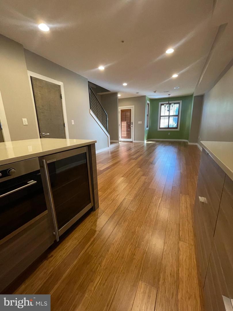 1242 NEW JERSEY AVE NW, WASHINGTON, District Of Columbia 20001, 4 Bedrooms Bedrooms, ,4 BathroomsBathrooms,Residential,For sale,1242 NEW JERSEY AVE NW,DCDC2224712 MLS # DCDC2224712