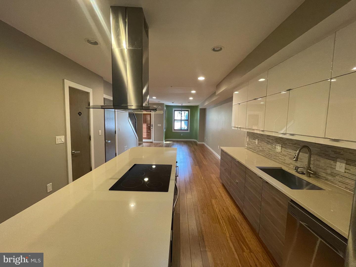 1242 NEW JERSEY AVE NW, WASHINGTON, District Of Columbia 20001, 4 Bedrooms Bedrooms, ,4 BathroomsBathrooms,Residential,For sale,1242 NEW JERSEY AVE NW,DCDC2224712 MLS # DCDC2224712