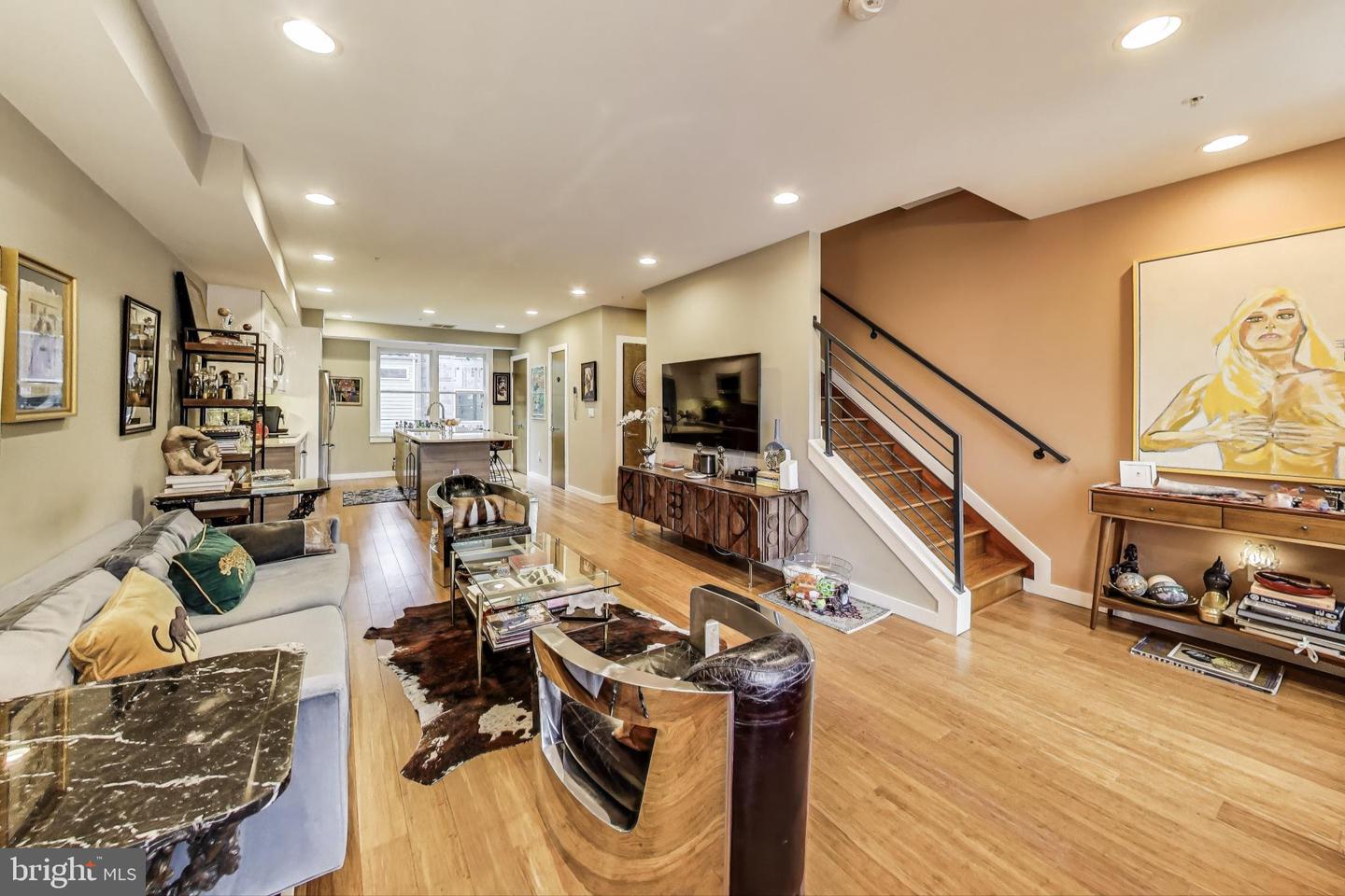 1242 NEW JERSEY AVE NW, WASHINGTON, District Of Columbia 20001, 4 Bedrooms Bedrooms, ,4 BathroomsBathrooms,Residential,For sale,1242 NEW JERSEY AVE NW,DCDC2224712 MLS # DCDC2224712
