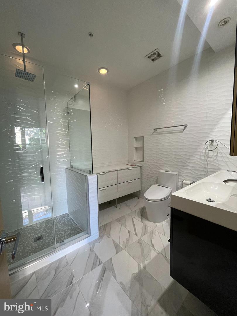 1242 NEW JERSEY AVE NW, WASHINGTON, District Of Columbia 20001, 4 Bedrooms Bedrooms, ,4 BathroomsBathrooms,Residential,For sale,1242 NEW JERSEY AVE NW,DCDC2224712 MLS # DCDC2224712