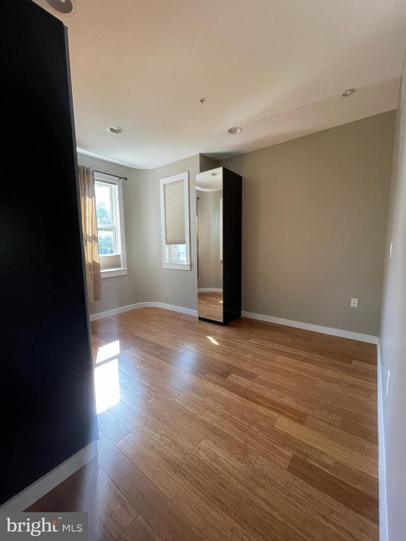 1242 NEW JERSEY AVE NW, WASHINGTON, District Of Columbia 20001, 4 Bedrooms Bedrooms, ,4 BathroomsBathrooms,Residential,For sale,1242 NEW JERSEY AVE NW,DCDC2224712 MLS # DCDC2224712