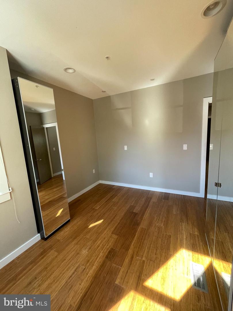 1242 NEW JERSEY AVE NW, WASHINGTON, District Of Columbia 20001, 4 Bedrooms Bedrooms, ,4 BathroomsBathrooms,Residential,For sale,1242 NEW JERSEY AVE NW,DCDC2224712 MLS # DCDC2224712