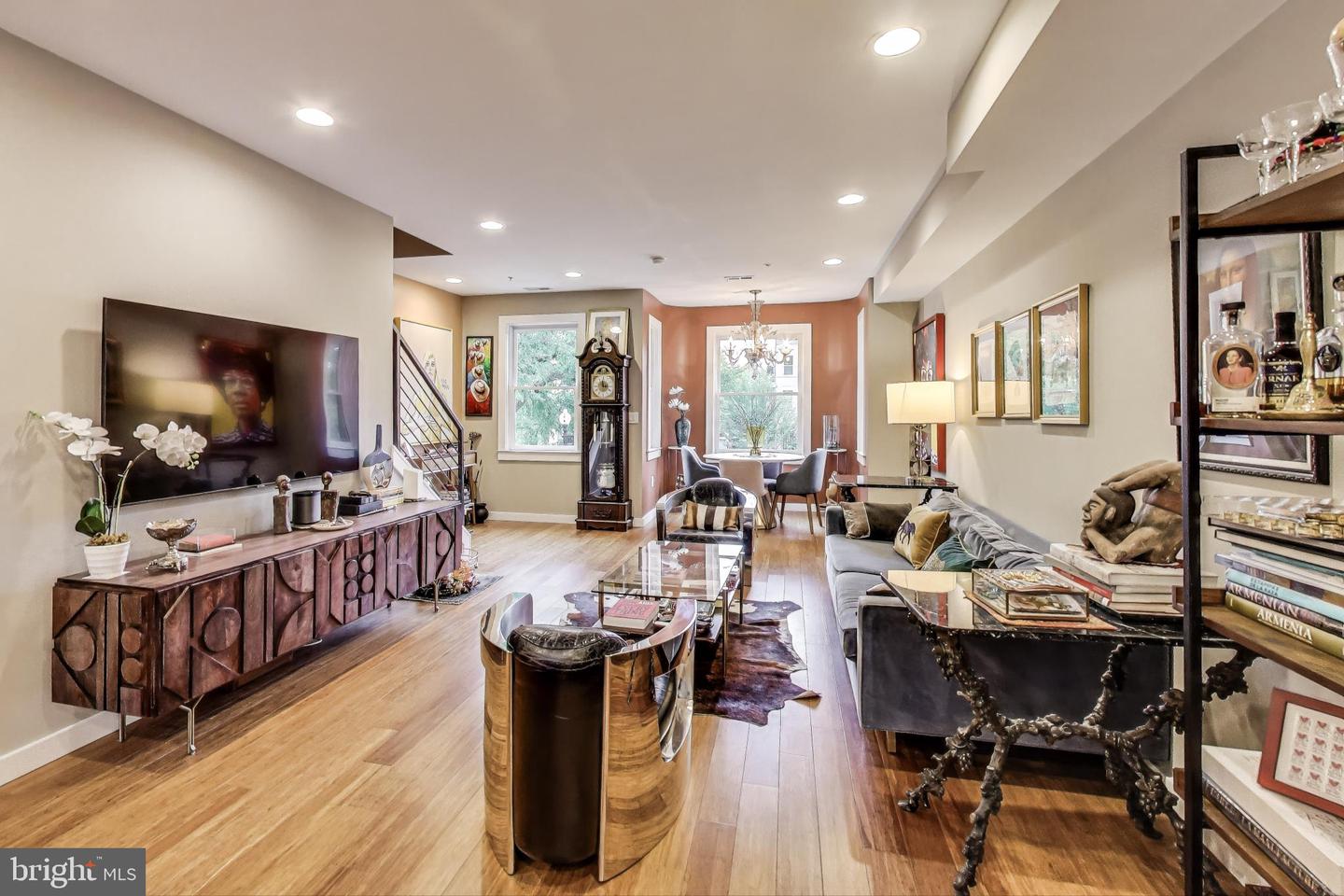 1242 NEW JERSEY AVE NW, WASHINGTON, District Of Columbia 20001, 4 Bedrooms Bedrooms, ,4 BathroomsBathrooms,Residential,For sale,1242 NEW JERSEY AVE NW,DCDC2224712 MLS # DCDC2224712
