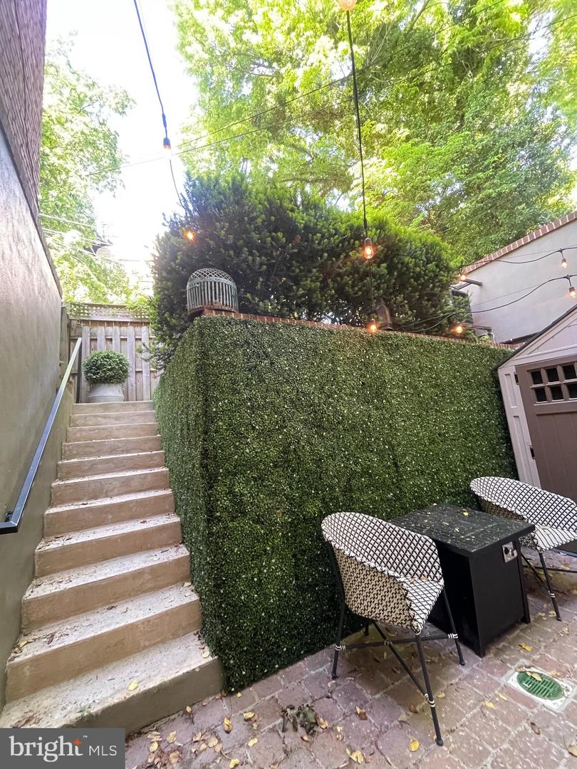 1242 NEW JERSEY AVE NW, WASHINGTON, District Of Columbia 20001, 4 Bedrooms Bedrooms, ,4 BathroomsBathrooms,Residential,For sale,1242 NEW JERSEY AVE NW,DCDC2224712 MLS # DCDC2224712