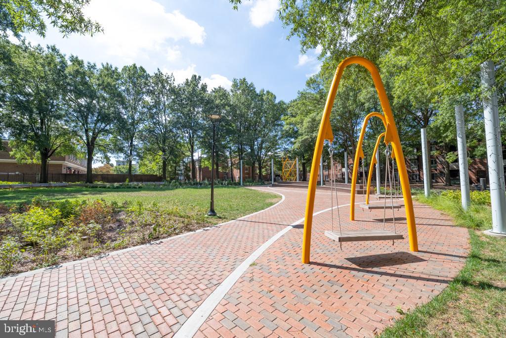 1242 NEW JERSEY AVE NW, WASHINGTON, District Of Columbia 20001, 4 Bedrooms Bedrooms, ,4 BathroomsBathrooms,Residential,For sale,1242 NEW JERSEY AVE NW,DCDC2224712 MLS # DCDC2224712