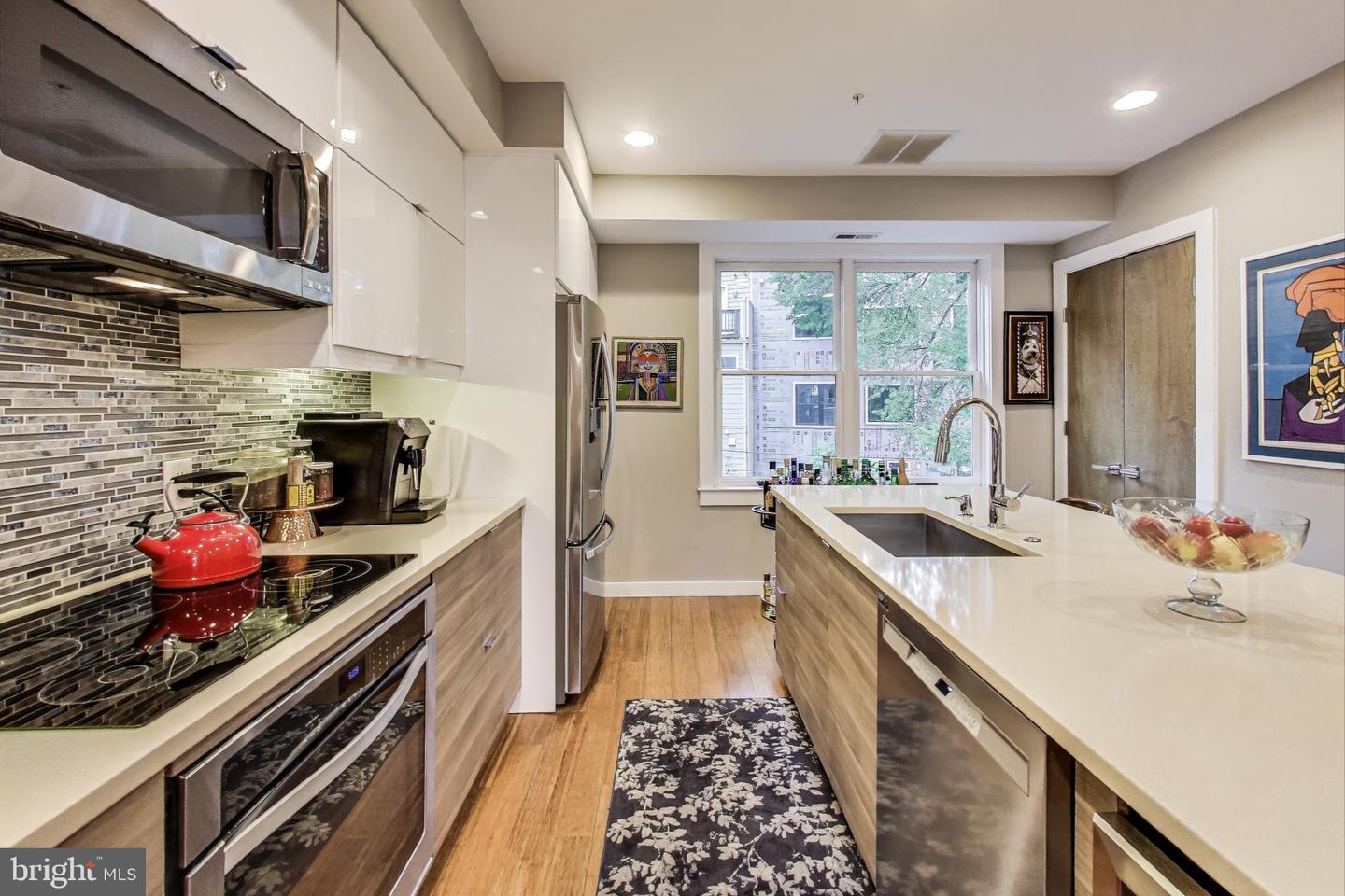 1242 NEW JERSEY AVE NW, WASHINGTON, District Of Columbia 20001, 4 Bedrooms Bedrooms, ,4 BathroomsBathrooms,Residential,For sale,1242 NEW JERSEY AVE NW,DCDC2224712 MLS # DCDC2224712