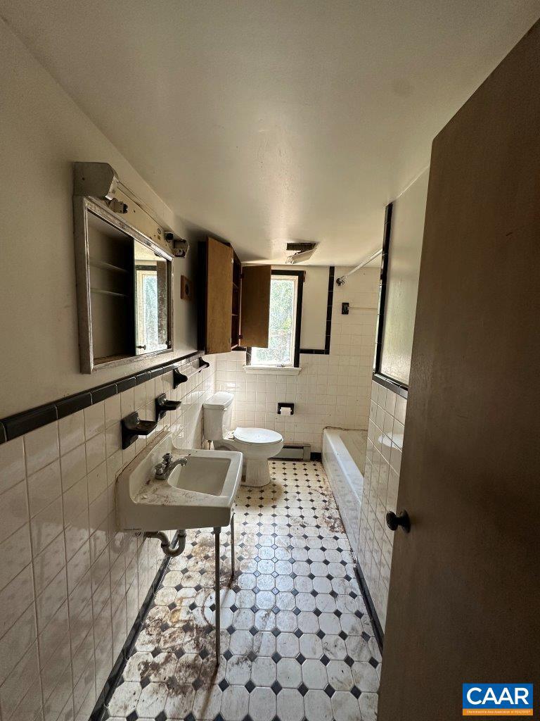 243 HUFF CREEK TRL, AMHERST, Virginia 24521, 3 Bedrooms Bedrooms, ,3 BathroomsBathrooms,Residential,For sale,243 HUFF CREEK TRL,669484 MLS # 669484