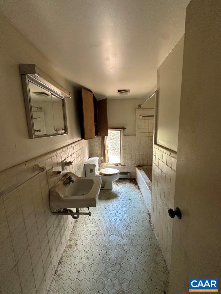 243 HUFF CREEK TRL, AMHERST, Virginia 24521, 3 Bedrooms Bedrooms, ,3 BathroomsBathrooms,Residential,For sale,243 HUFF CREEK TRL,669484 MLS # 669484