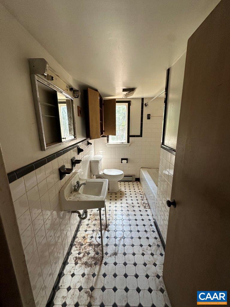 243 HUFF CREEK TRL, AMHERST, Virginia 24521, 3 Bedrooms Bedrooms, ,3 BathroomsBathrooms,Residential,For sale,243 HUFF CREEK TRL,669484 MLS # 669484