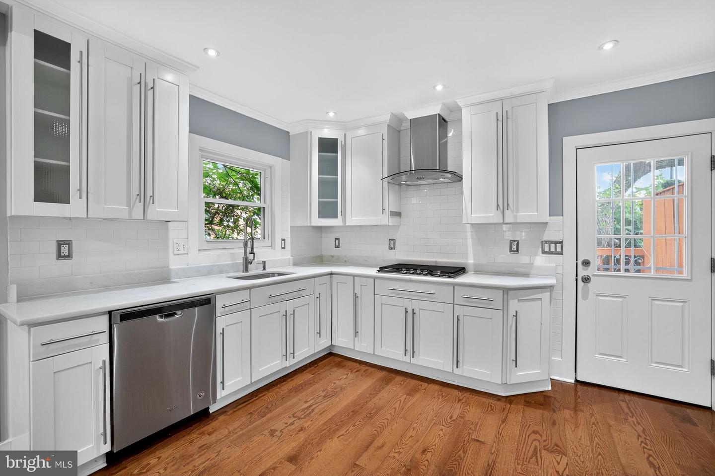 1959 H ST NE, WASHINGTON, District Of Columbia 20002, 3 Bedrooms Bedrooms, ,2 BathroomsBathrooms,Residential,For sale,1959 H ST NE,DCDC2224750 MLS # DCDC2224750