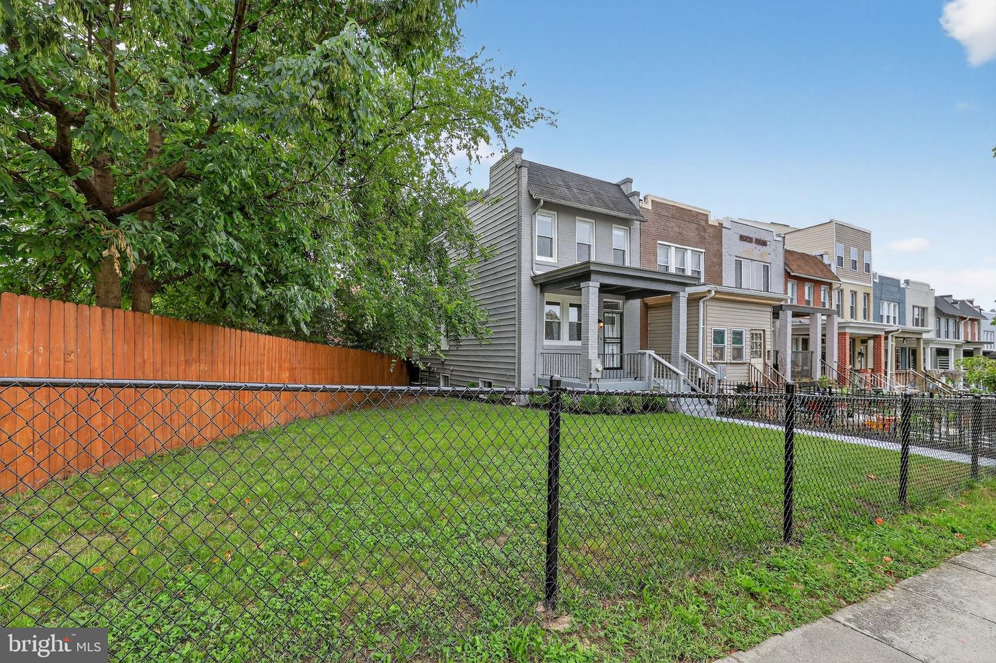 1959 H ST NE, WASHINGTON, District Of Columbia 20002, 3 Bedrooms Bedrooms, ,2 BathroomsBathrooms,Residential,For sale,1959 H ST NE,DCDC2224750 MLS # DCDC2224750
