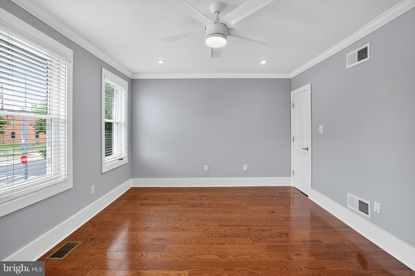 1959 H ST NE, WASHINGTON, District Of Columbia 20002, 3 Bedrooms Bedrooms, ,2 BathroomsBathrooms,Residential,For sale,1959 H ST NE,DCDC2224750 MLS # DCDC2224750