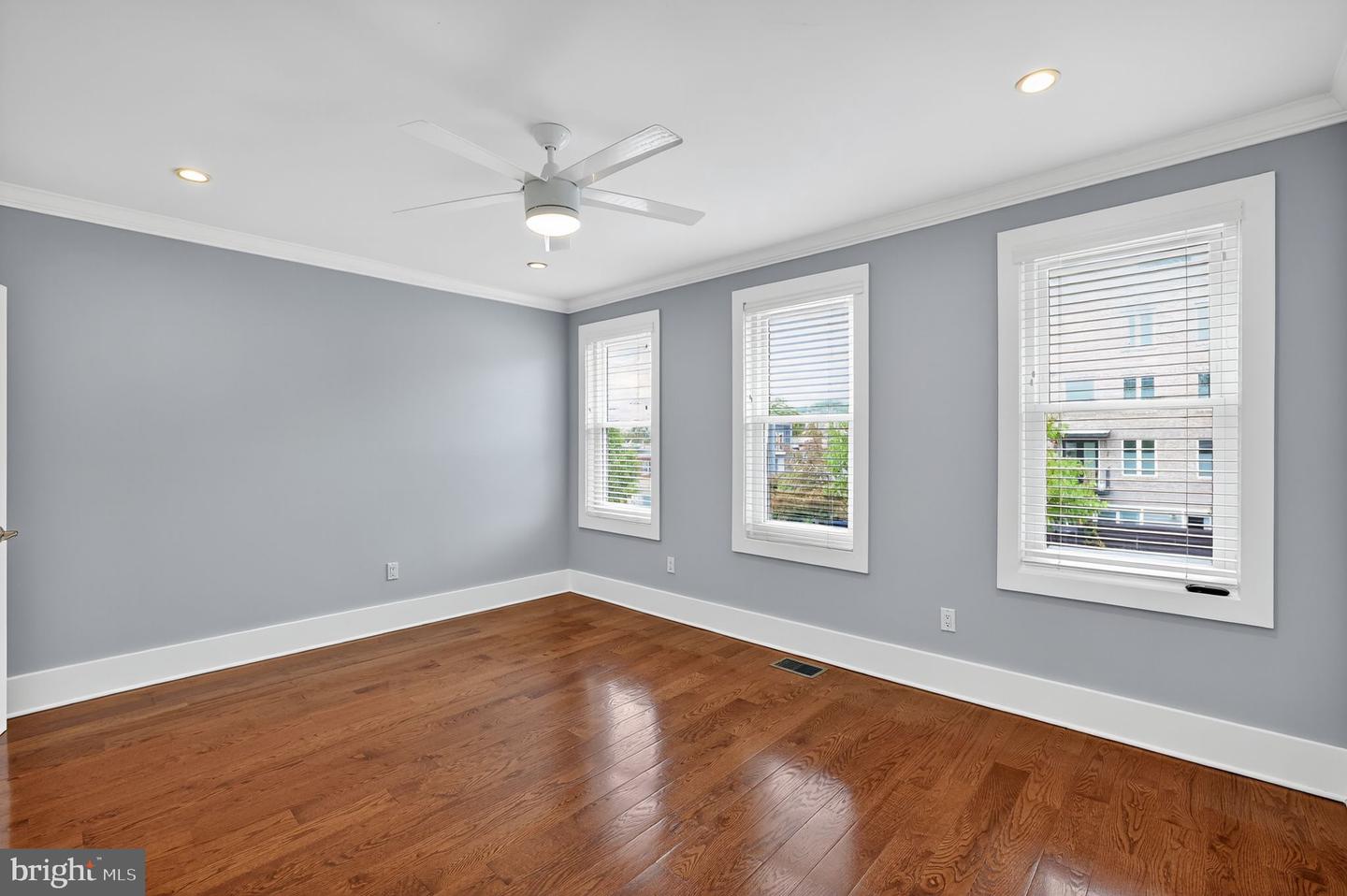 1959 H ST NE, WASHINGTON, District Of Columbia 20002, 3 Bedrooms Bedrooms, ,2 BathroomsBathrooms,Residential,For sale,1959 H ST NE,DCDC2224750 MLS # DCDC2224750
