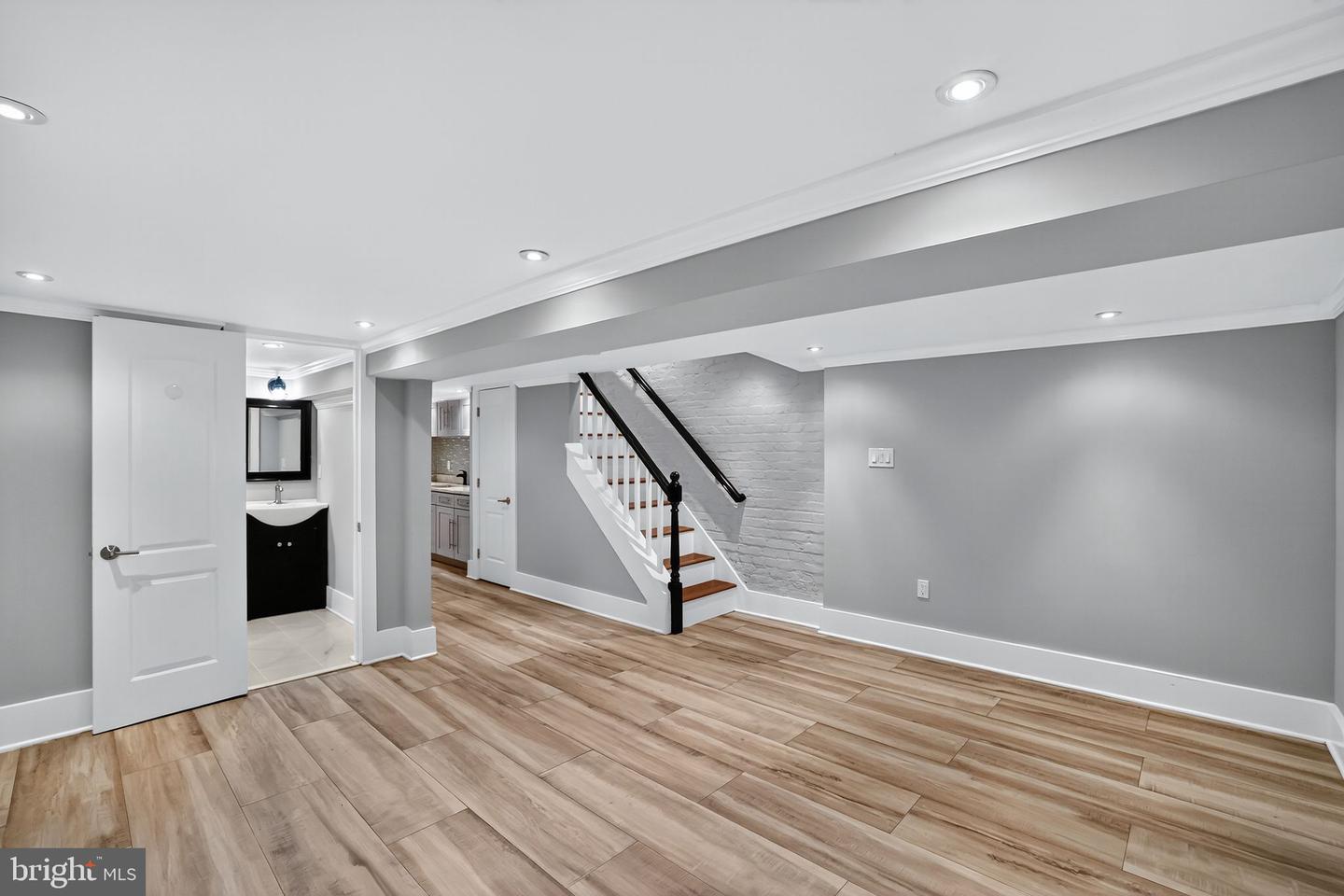1959 H ST NE, WASHINGTON, District Of Columbia 20002, 3 Bedrooms Bedrooms, ,2 BathroomsBathrooms,Residential,For sale,1959 H ST NE,DCDC2224750 MLS # DCDC2224750