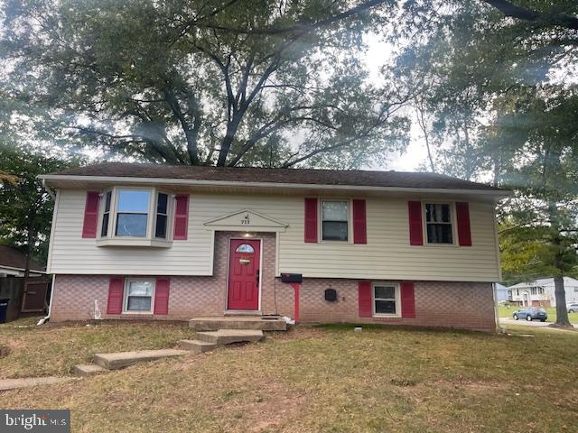 711 ARCHER CT, HERNDON, Virginia 20170, 5 Bedrooms Bedrooms, ,3 BathroomsBathrooms,Residential,For sale,711 ARCHER CT,VAFX2269894 MLS # VAFX2269894