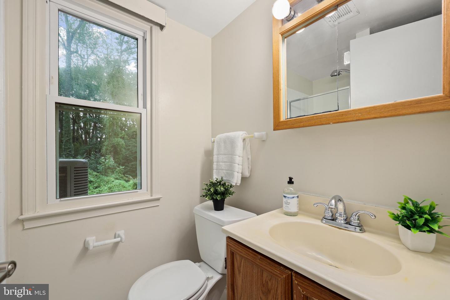 12220 REDWOOD CT, WOODBRIDGE, Virginia 22192, 4 Bedrooms Bedrooms, ,3 BathroomsBathrooms,Residential,For sale,12220 REDWOOD CT,VAPW2105036 MLS # VAPW2105036