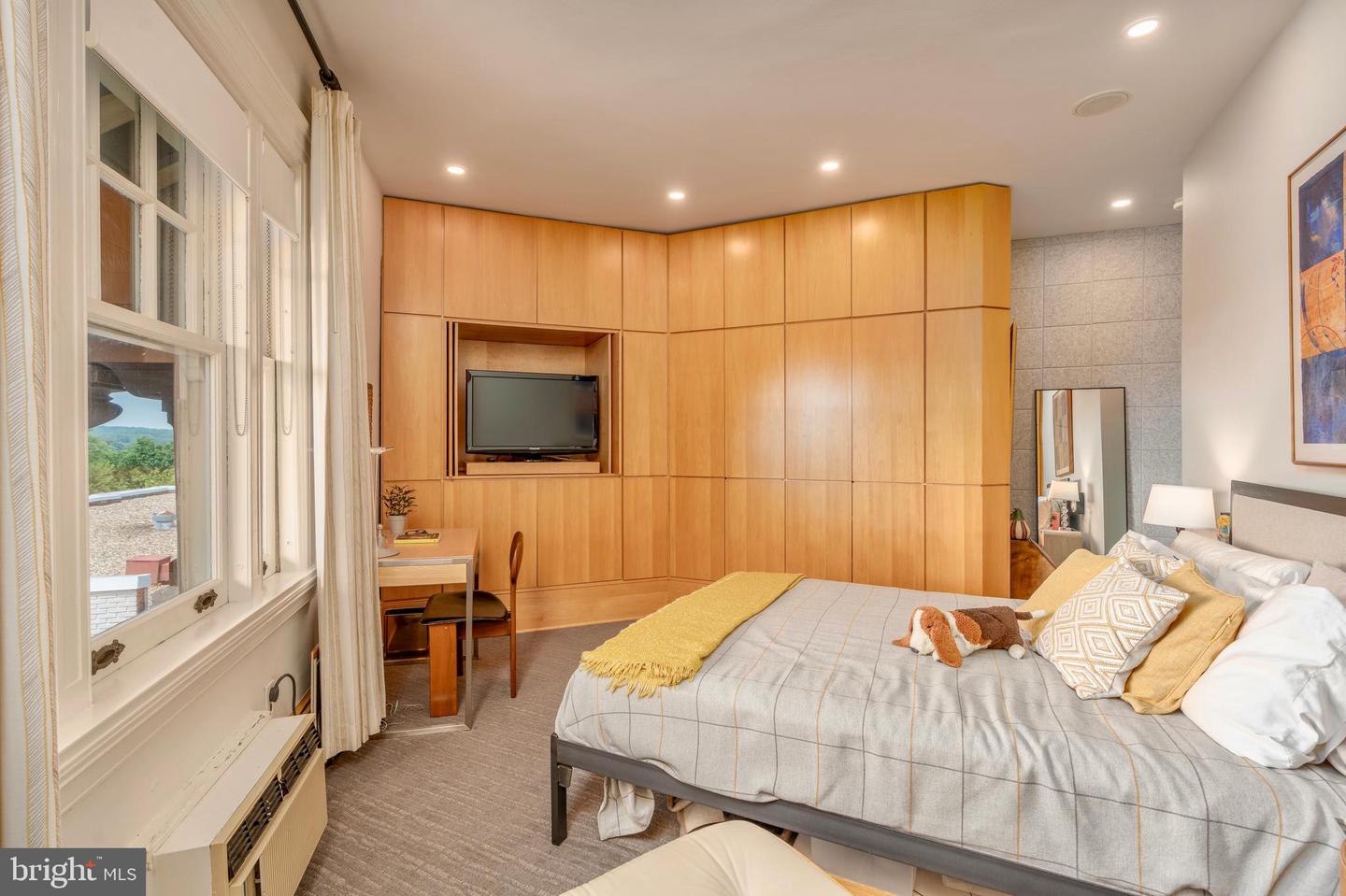 2311 CONNECTICUT AVE NW #706, WASHINGTON, District Of Columbia 20008, 2 Bedrooms Bedrooms, ,2 BathroomsBathrooms,Residential,For sale,2311 CONNECTICUT AVE NW #706,DCDC2224792 MLS # DCDC2224792
