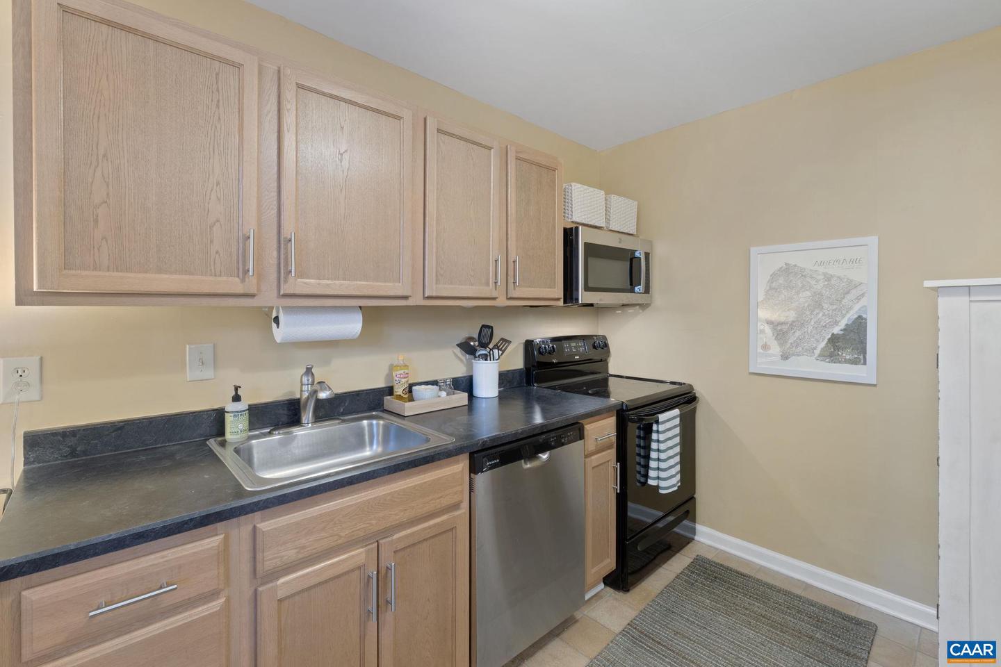1504 VILLA TER #B, CHARLOTTESVILLE, Virginia 22903, 3 Bedrooms Bedrooms, ,2 BathroomsBathrooms,Residential,For sale,1504 VILLA TER #B,666823 MLS # 666823