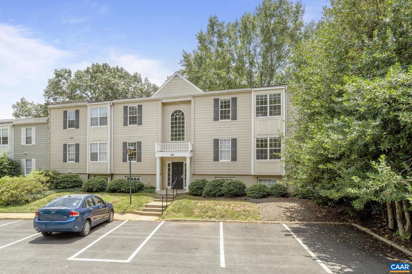 1504 VILLA TER #B, CHARLOTTESVILLE, Virginia 22903, 3 Bedrooms Bedrooms, ,2 BathroomsBathrooms,Residential,For sale,1504 VILLA TER #B,666823 MLS # 666823