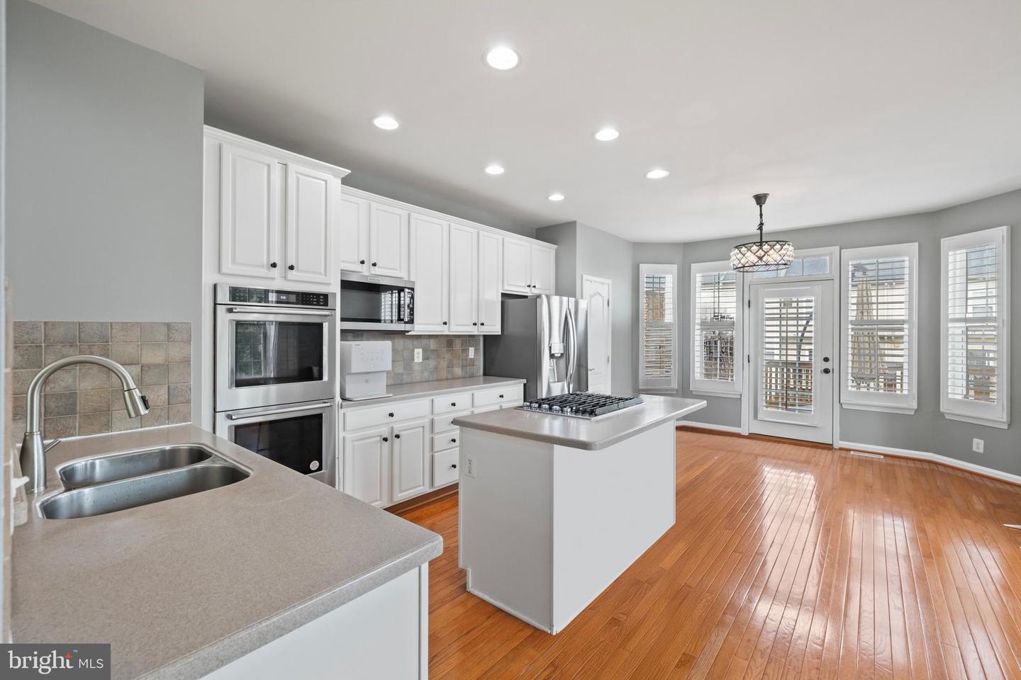 24687 KINGS CANYON SQ, ALDIE, Virginia 20105, 3 Bedrooms Bedrooms, ,2 BathroomsBathrooms,Residential,For sale,24687 KINGS CANYON SQ,VALO2103162 MLS # VALO2103162
