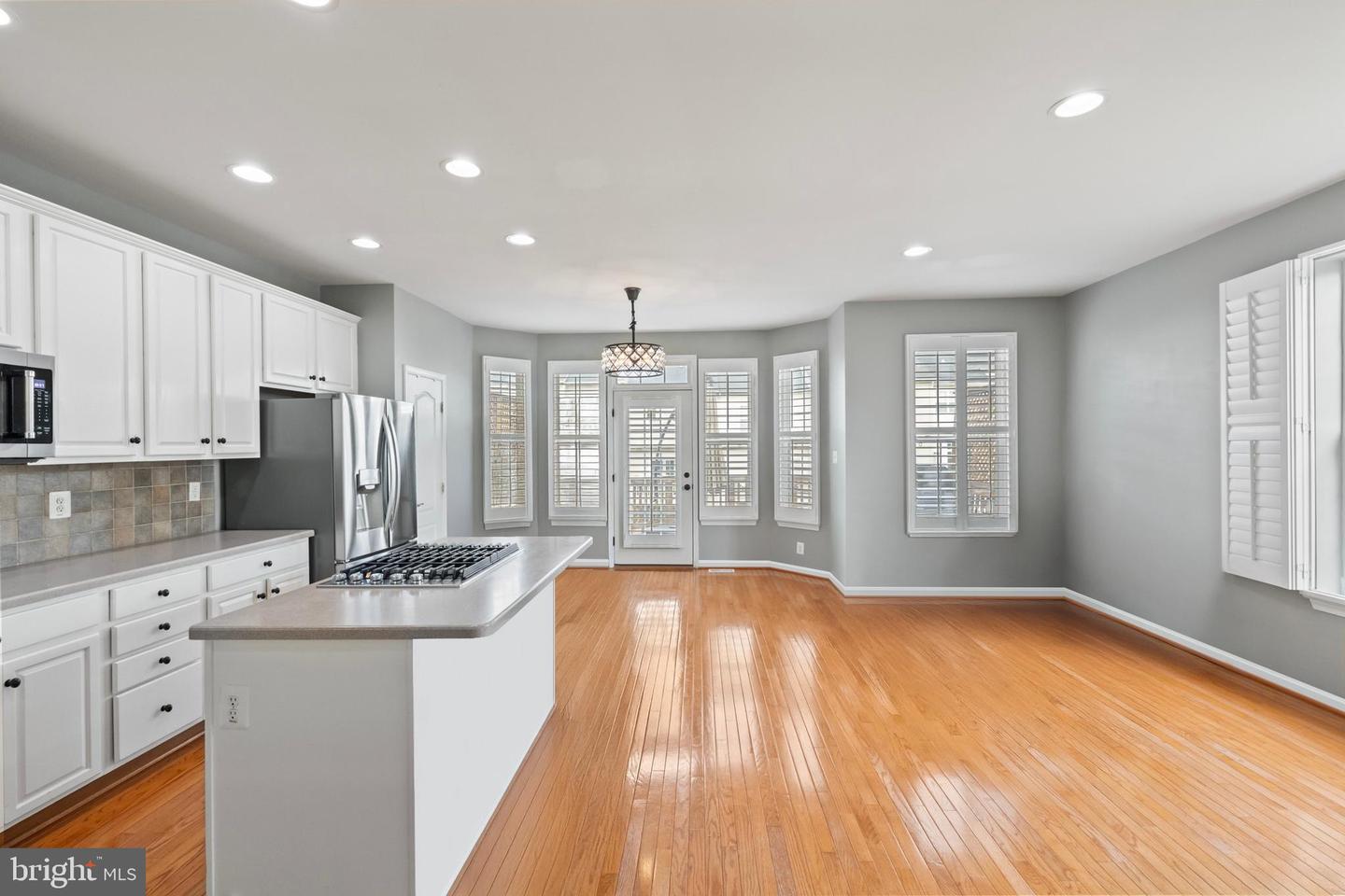 24687 KINGS CANYON SQ, ALDIE, Virginia 20105, 3 Bedrooms Bedrooms, ,2 BathroomsBathrooms,Residential,For sale,24687 KINGS CANYON SQ,VALO2103162 MLS # VALO2103162