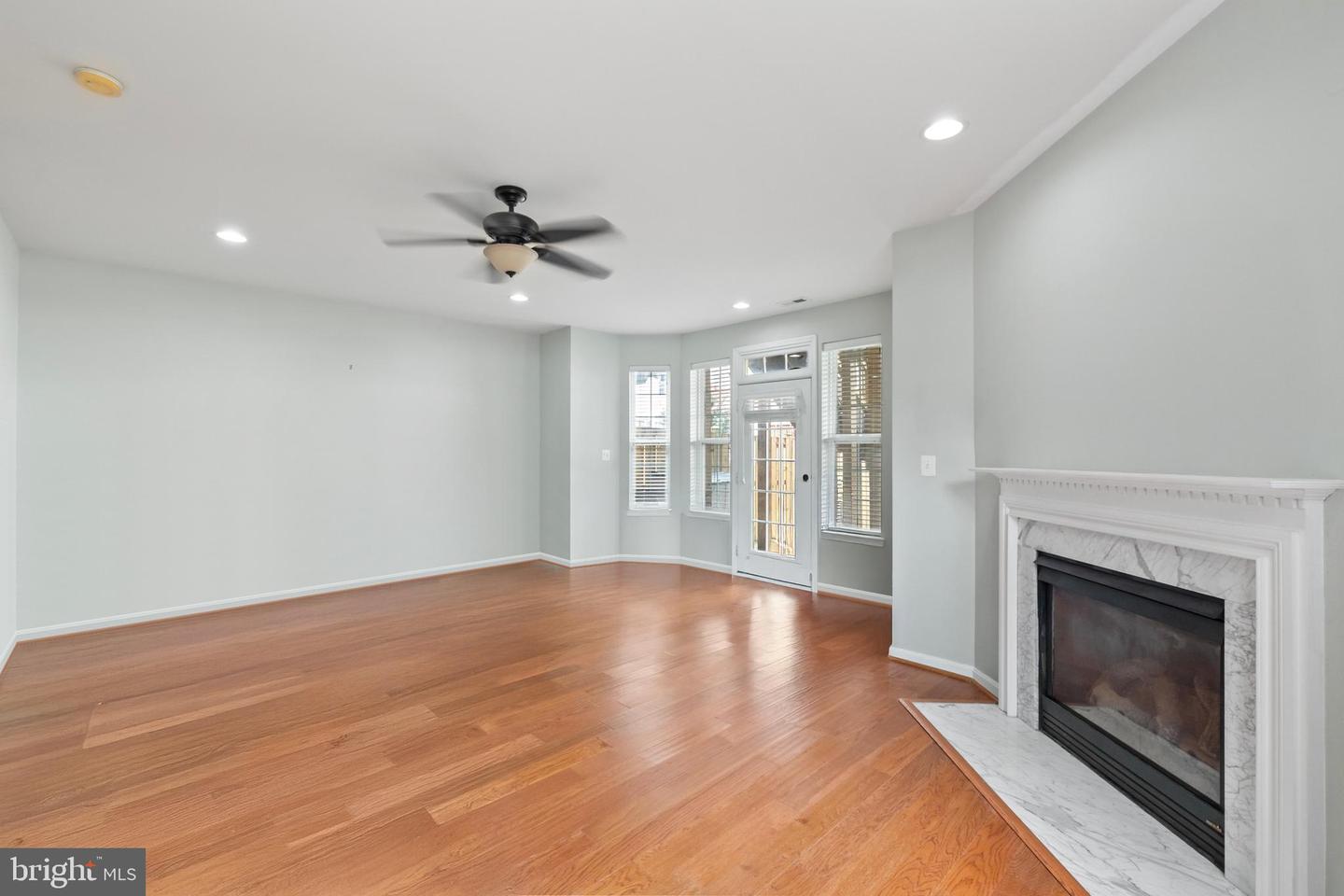 24687 KINGS CANYON SQ, ALDIE, Virginia 20105, 3 Bedrooms Bedrooms, ,2 BathroomsBathrooms,Residential,For sale,24687 KINGS CANYON SQ,VALO2103162 MLS # VALO2103162