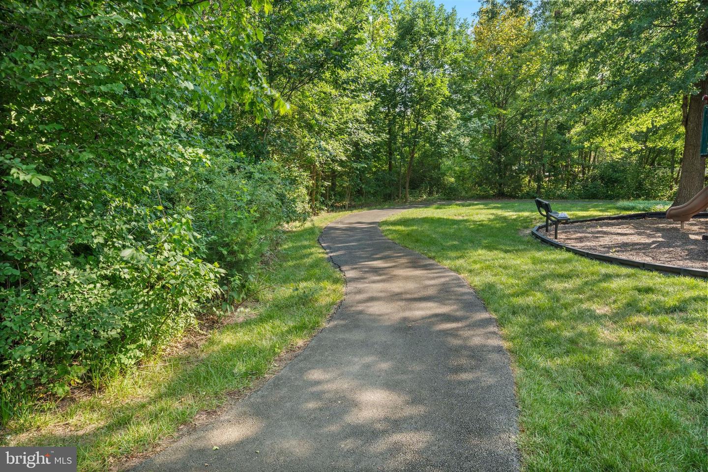 24687 KINGS CANYON SQ, ALDIE, Virginia 20105, 3 Bedrooms Bedrooms, ,2 BathroomsBathrooms,Residential,For sale,24687 KINGS CANYON SQ,VALO2103162 MLS # VALO2103162