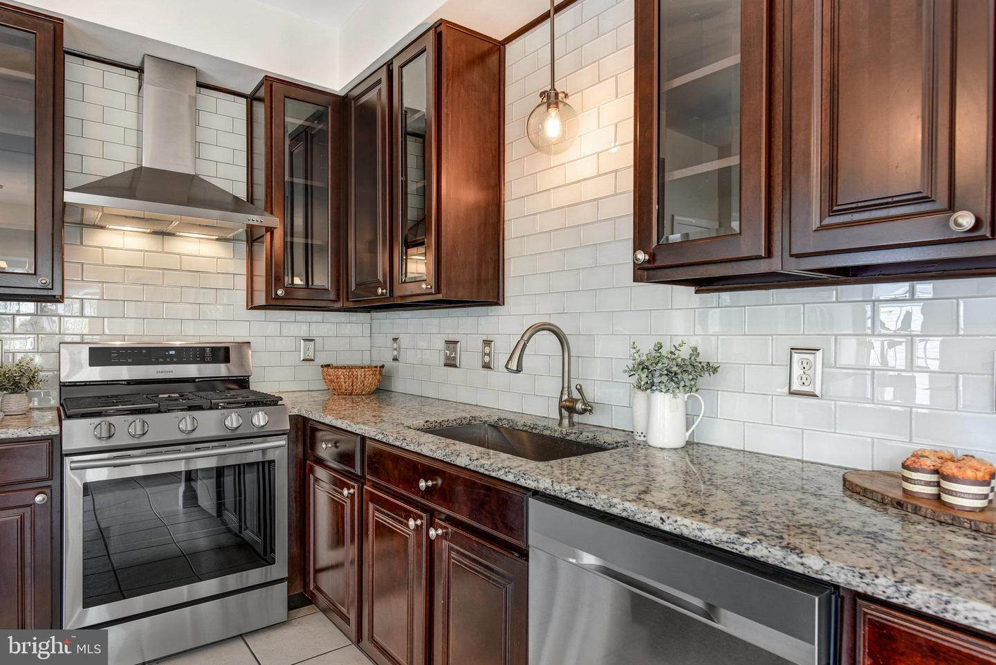 26139 LANDS END DR, CHANTILLY, Virginia 20152, 3 Bedrooms Bedrooms, 6 Rooms Rooms,2 BathroomsBathrooms,Residential,For sale,26139 LANDS END DR,VALO2104928 MLS # VALO2104928