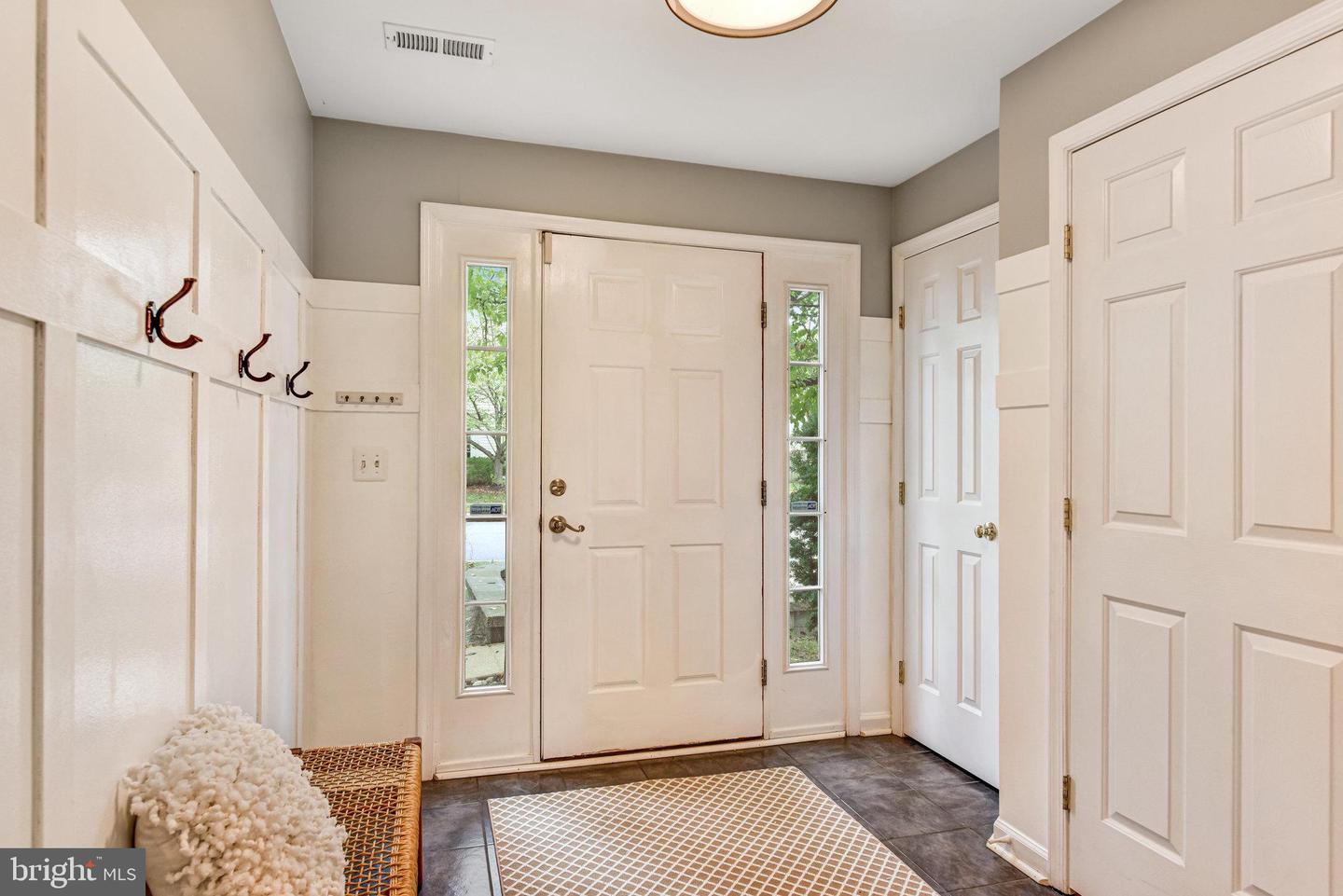 26139 LANDS END DR, CHANTILLY, Virginia 20152, 3 Bedrooms Bedrooms, 6 Rooms Rooms,2 BathroomsBathrooms,Residential,For sale,26139 LANDS END DR,VALO2104928 MLS # VALO2104928