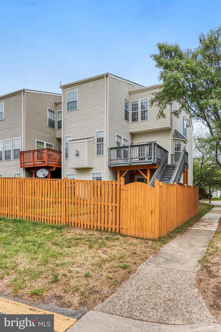 26139 LANDS END DR, CHANTILLY, Virginia 20152, 3 Bedrooms Bedrooms, 6 Rooms Rooms,2 BathroomsBathrooms,Residential,For sale,26139 LANDS END DR,VALO2104928 MLS # VALO2104928