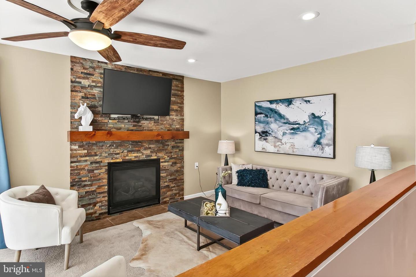 8619 LAUREN DR, SPRINGFIELD, Virginia 22153, 3 Bedrooms Bedrooms, 12 Rooms Rooms,3 BathroomsBathrooms,Residential,For sale,8619 LAUREN DR,VAFX2264174 MLS # VAFX2264174