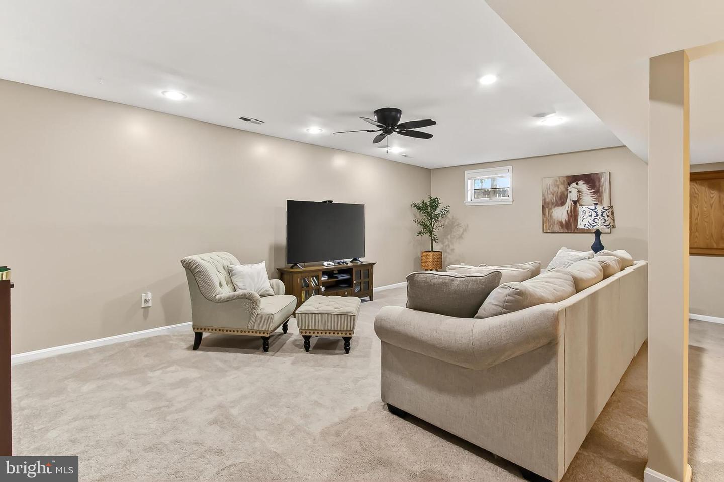 8619 LAUREN DR, SPRINGFIELD, Virginia 22153, 3 Bedrooms Bedrooms, 12 Rooms Rooms,3 BathroomsBathrooms,Residential,For sale,8619 LAUREN DR,VAFX2264174 MLS # VAFX2264174