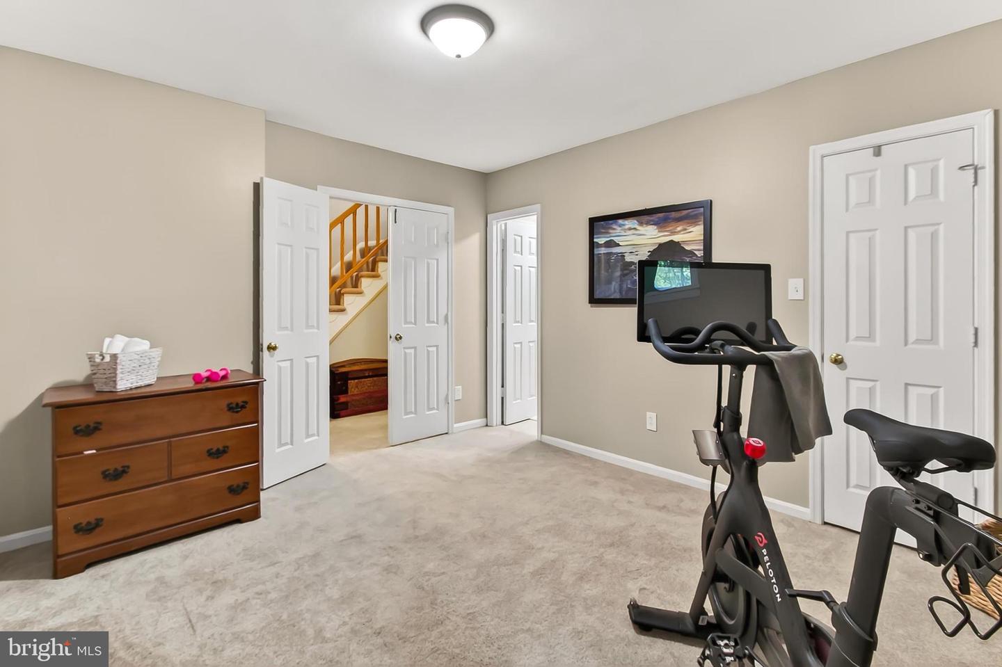 8619 LAUREN DR, SPRINGFIELD, Virginia 22153, 3 Bedrooms Bedrooms, 12 Rooms Rooms,3 BathroomsBathrooms,Residential,For sale,8619 LAUREN DR,VAFX2264174 MLS # VAFX2264174
