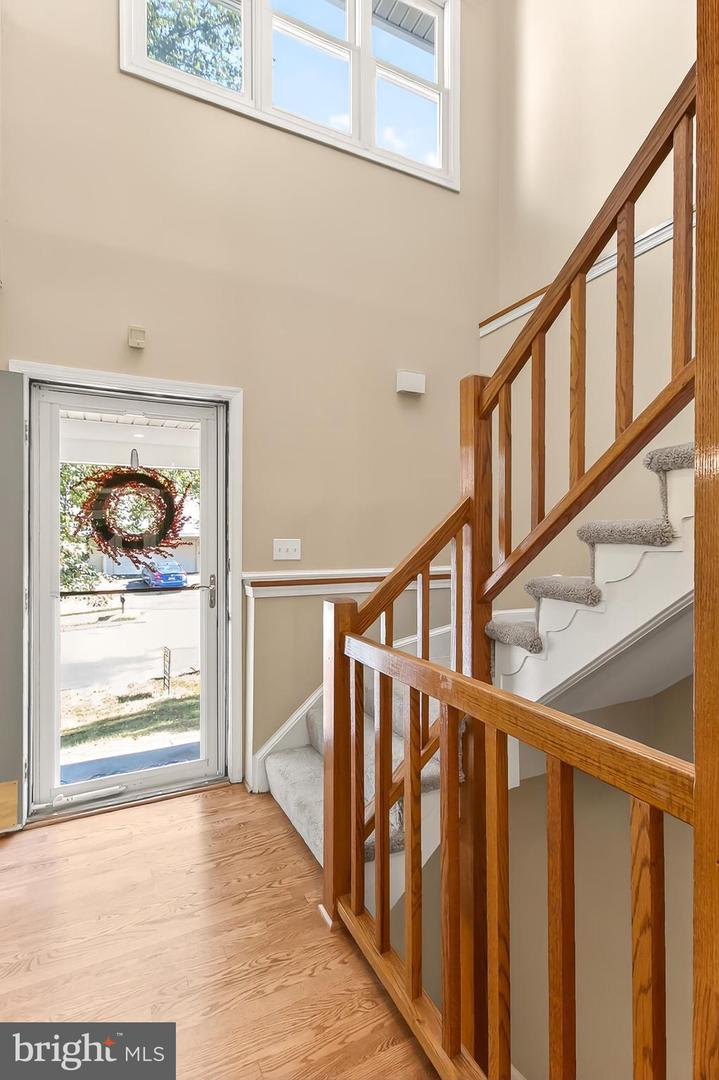 8619 LAUREN DR, SPRINGFIELD, Virginia 22153, 3 Bedrooms Bedrooms, 12 Rooms Rooms,3 BathroomsBathrooms,Residential,For sale,8619 LAUREN DR,VAFX2264174 MLS # VAFX2264174