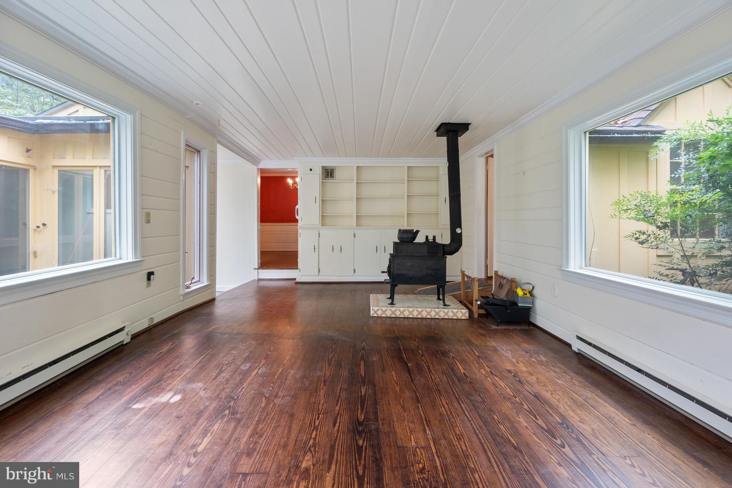 824 ARCTURUS ON THE POTOMAC, ALEXANDRIA, Virginia 22308, 2 Bedrooms Bedrooms, 14 Rooms Rooms,3 BathroomsBathrooms,Residential,For sale,824 ARCTURUS ON THE POTOMAC,VAFX2266282 MLS # VAFX2266282
