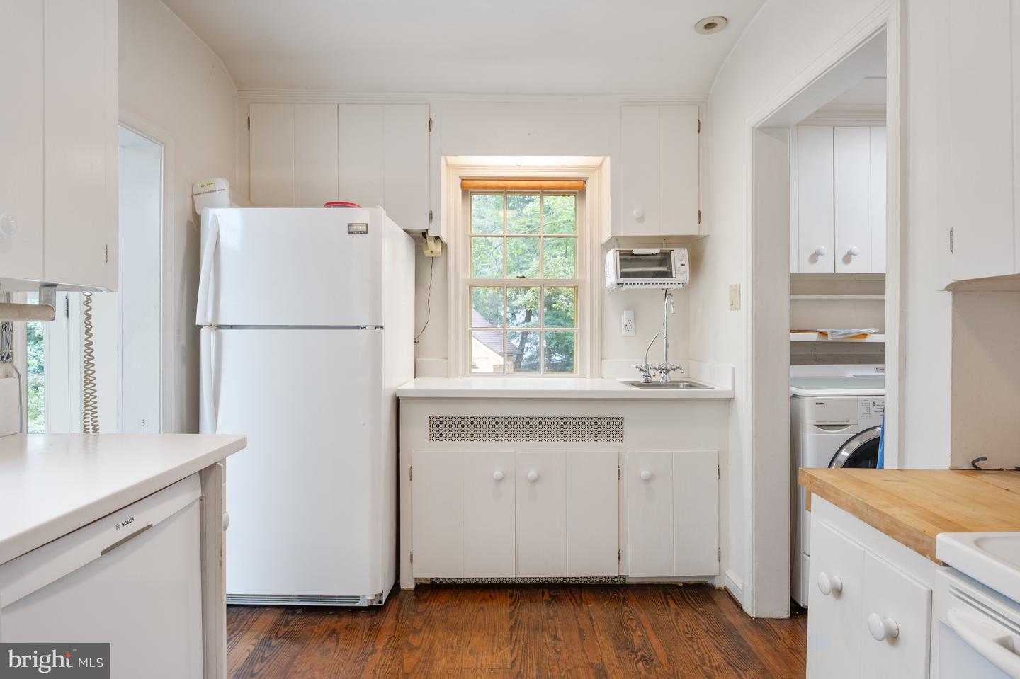824 ARCTURUS ON THE POTOMAC, ALEXANDRIA, Virginia 22308, 2 Bedrooms Bedrooms, 14 Rooms Rooms,3 BathroomsBathrooms,Residential,For sale,824 ARCTURUS ON THE POTOMAC,VAFX2266282 MLS # VAFX2266282