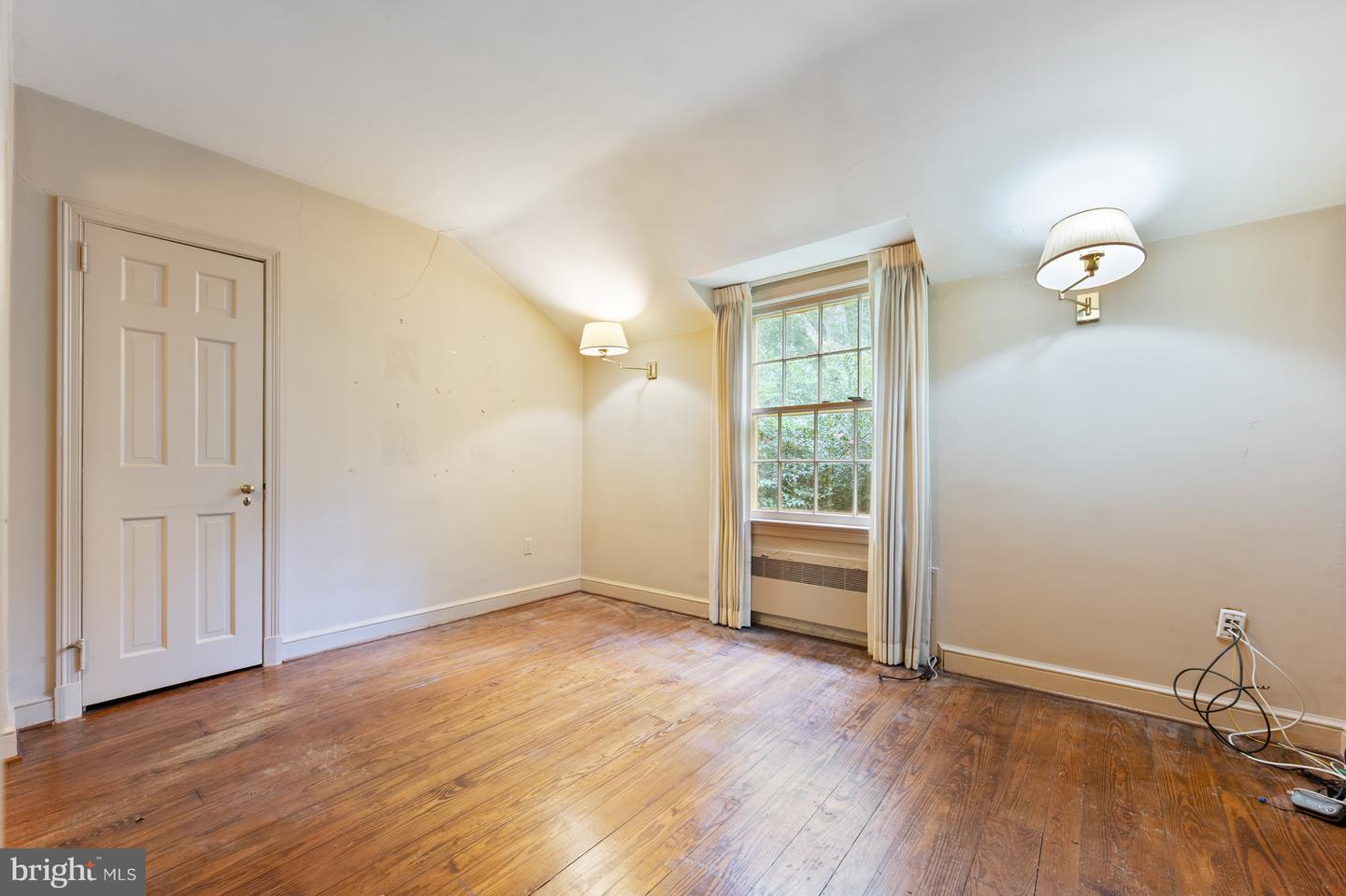 824 ARCTURUS ON THE POTOMAC, ALEXANDRIA, Virginia 22308, 2 Bedrooms Bedrooms, 14 Rooms Rooms,3 BathroomsBathrooms,Residential,For sale,824 ARCTURUS ON THE POTOMAC,VAFX2266282 MLS # VAFX2266282