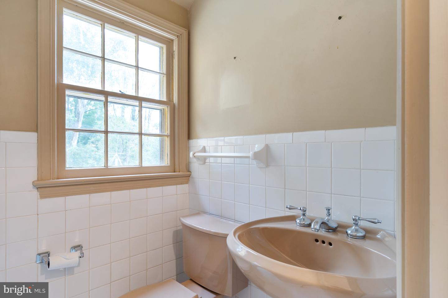 824 ARCTURUS ON THE POTOMAC, ALEXANDRIA, Virginia 22308, 2 Bedrooms Bedrooms, 14 Rooms Rooms,3 BathroomsBathrooms,Residential,For sale,824 ARCTURUS ON THE POTOMAC,VAFX2266282 MLS # VAFX2266282