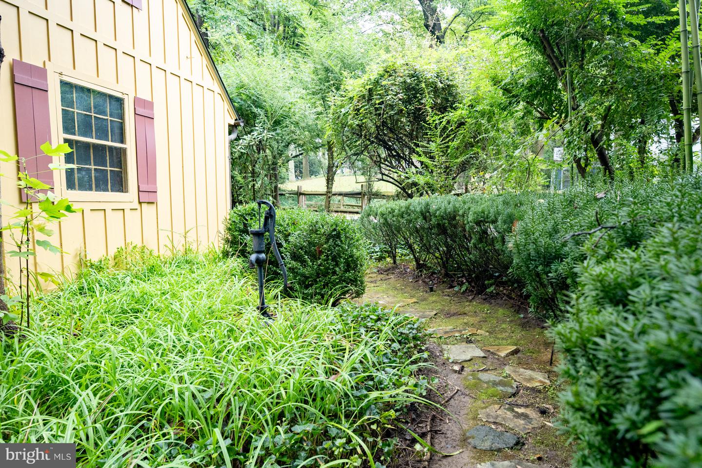 824 ARCTURUS ON THE POTOMAC, ALEXANDRIA, Virginia 22308, 2 Bedrooms Bedrooms, 14 Rooms Rooms,3 BathroomsBathrooms,Residential,For sale,824 ARCTURUS ON THE POTOMAC,VAFX2266282 MLS # VAFX2266282