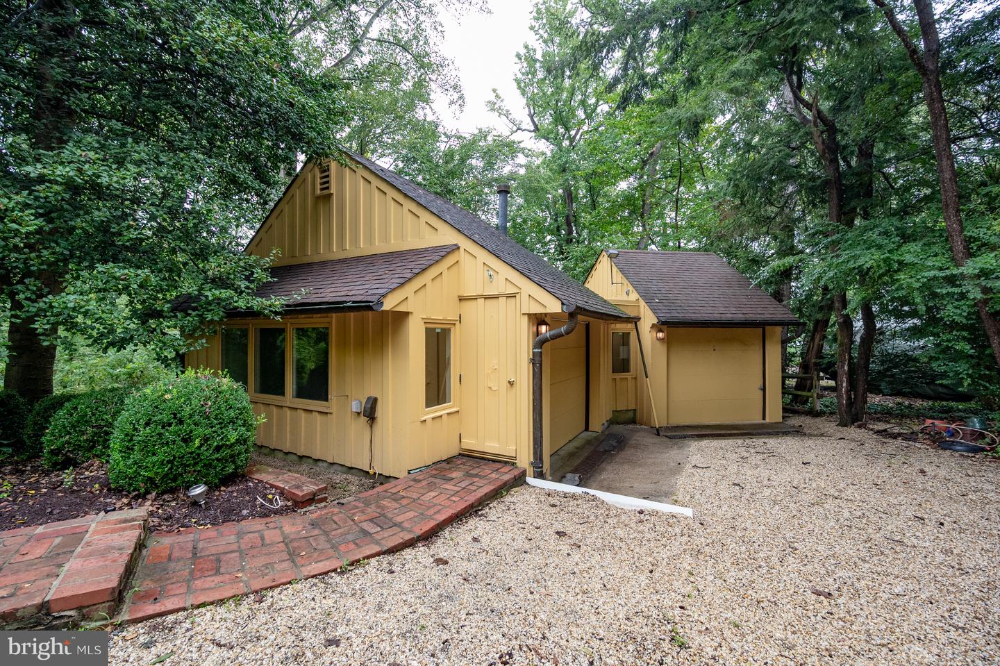 824 ARCTURUS ON THE POTOMAC, ALEXANDRIA, Virginia 22308, 2 Bedrooms Bedrooms, 14 Rooms Rooms,3 BathroomsBathrooms,Residential,For sale,824 ARCTURUS ON THE POTOMAC,VAFX2266282 MLS # VAFX2266282