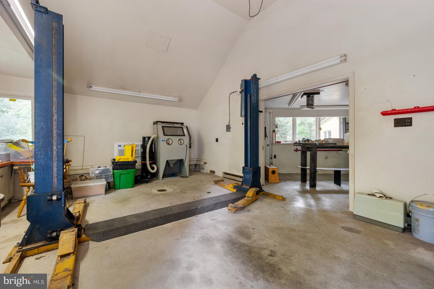 824 ARCTURUS ON THE POTOMAC, ALEXANDRIA, Virginia 22308, 2 Bedrooms Bedrooms, 14 Rooms Rooms,3 BathroomsBathrooms,Residential,For sale,824 ARCTURUS ON THE POTOMAC,VAFX2266282 MLS # VAFX2266282