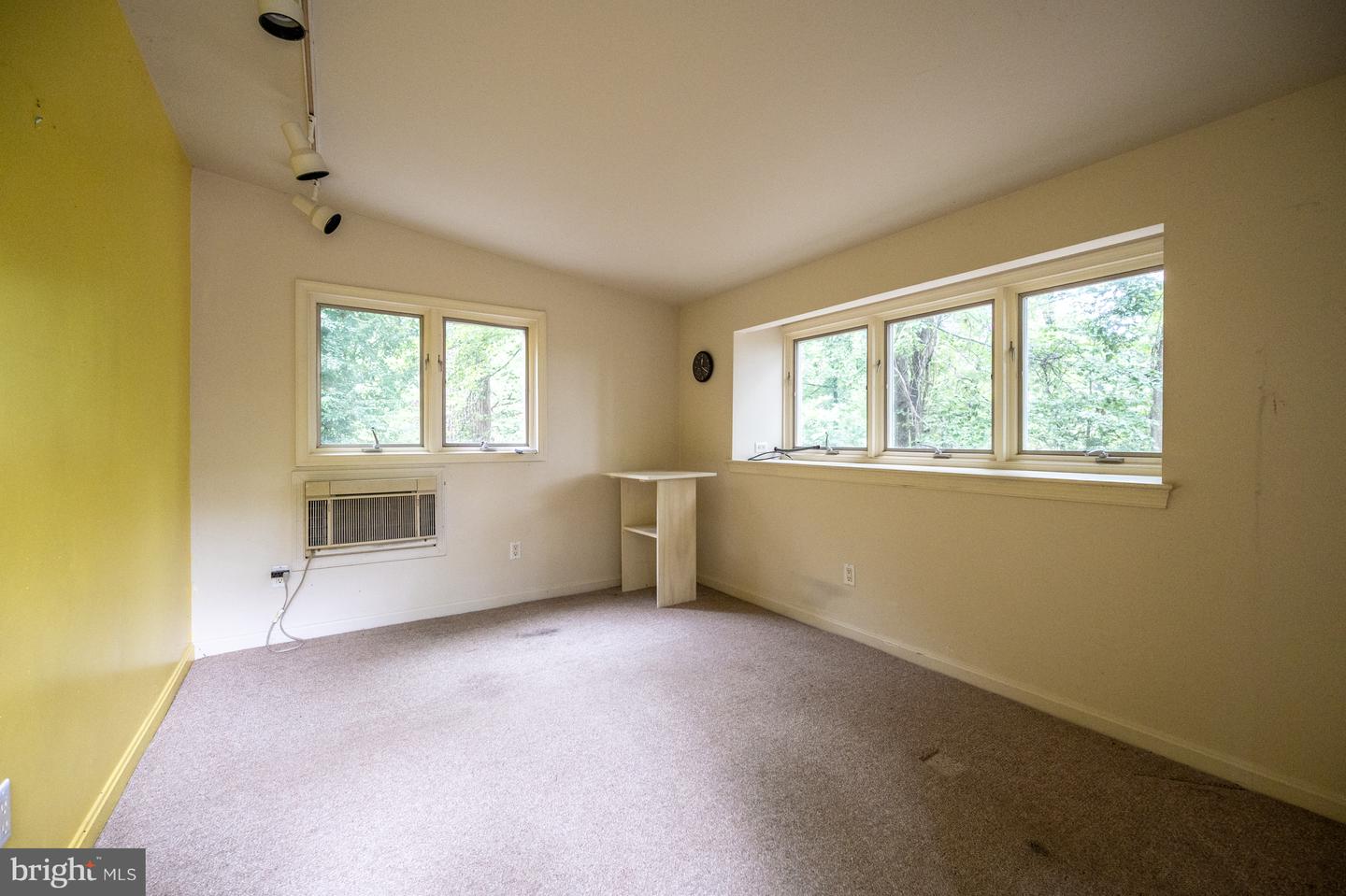824 ARCTURUS ON THE POTOMAC, ALEXANDRIA, Virginia 22308, 2 Bedrooms Bedrooms, 14 Rooms Rooms,3 BathroomsBathrooms,Residential,For sale,824 ARCTURUS ON THE POTOMAC,VAFX2266282 MLS # VAFX2266282
