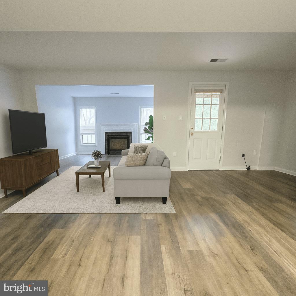 25415 MORSE DR, CHANTILLY, Virginia 20152, 3 Bedrooms Bedrooms, ,3 BathroomsBathrooms,Residential,For sale,25415 MORSE DR,VALO2106560 MLS # VALO2106560