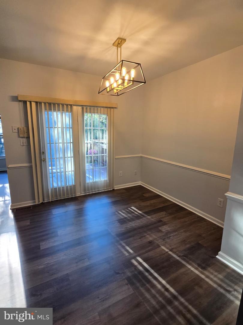 25415 MORSE DR, CHANTILLY, Virginia 20152, 3 Bedrooms Bedrooms, ,3 BathroomsBathrooms,Residential,For sale,25415 MORSE DR,VALO2106560 MLS # VALO2106560