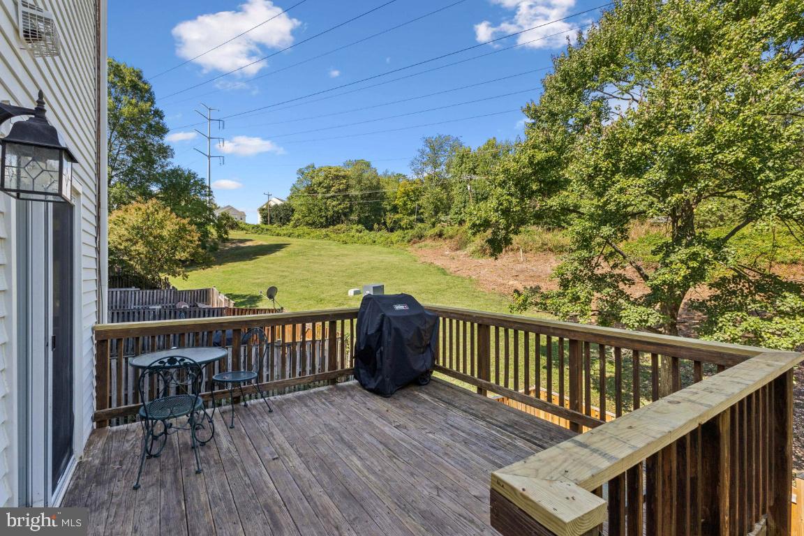 5715 LAWSONS HILL CT, ALEXANDRIA, Virginia 22310, 3 Bedrooms Bedrooms, ,2 BathroomsBathrooms,Residential,For sale,5715 LAWSONS HILL CT,VAFX2268336 MLS # VAFX2268336