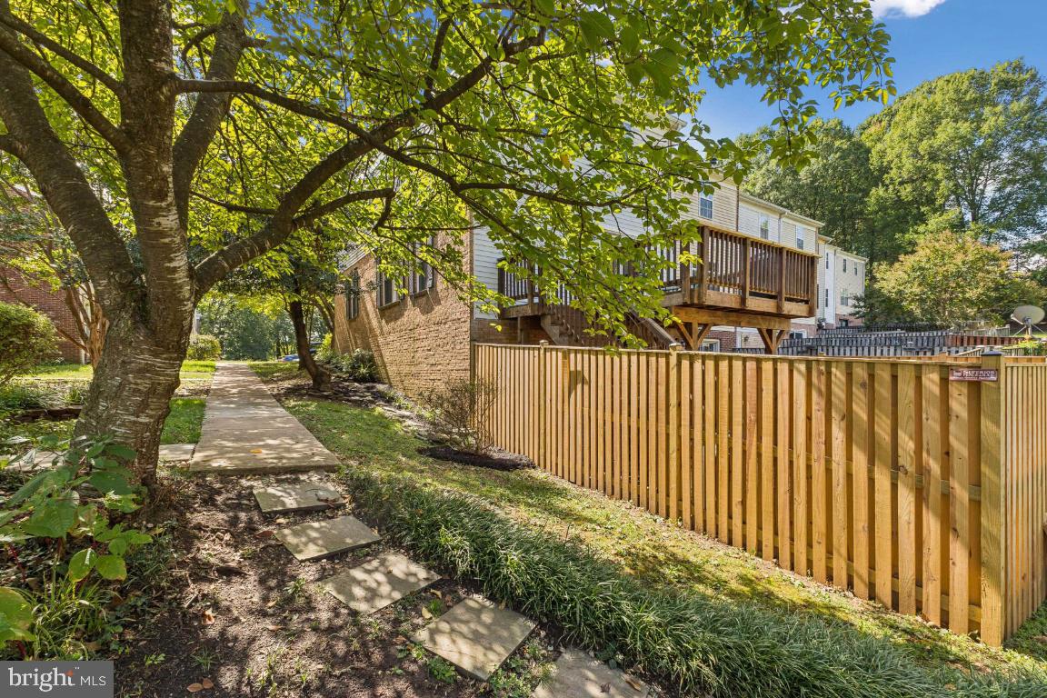 5715 LAWSONS HILL CT, ALEXANDRIA, Virginia 22310, 3 Bedrooms Bedrooms, ,2 BathroomsBathrooms,Residential,For sale,5715 LAWSONS HILL CT,VAFX2268336 MLS # VAFX2268336