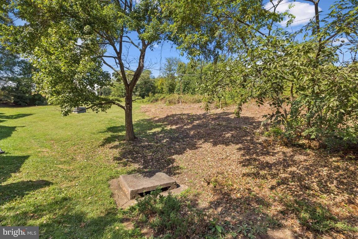 5715 LAWSONS HILL CT, ALEXANDRIA, Virginia 22310, 3 Bedrooms Bedrooms, ,2 BathroomsBathrooms,Residential,For sale,5715 LAWSONS HILL CT,VAFX2268336 MLS # VAFX2268336