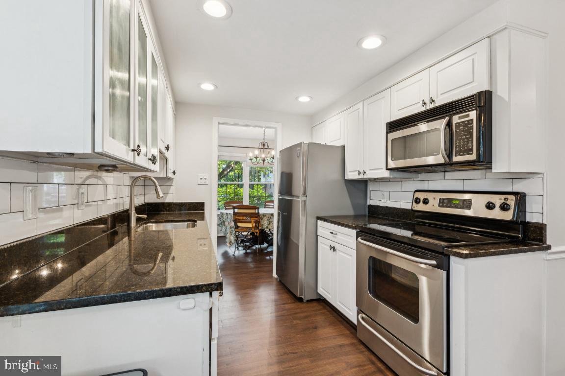 5715 LAWSONS HILL CT, ALEXANDRIA, Virginia 22310, 3 Bedrooms Bedrooms, ,2 BathroomsBathrooms,Residential,For sale,5715 LAWSONS HILL CT,VAFX2268336 MLS # VAFX2268336