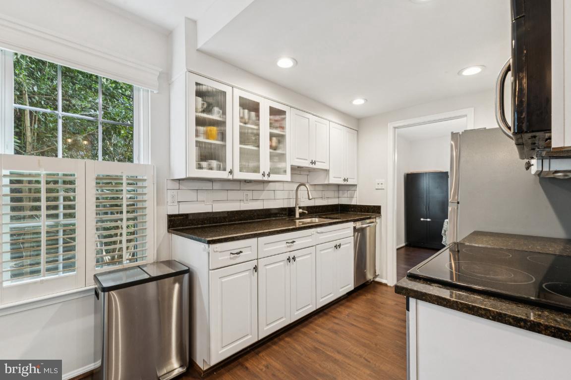 5715 LAWSONS HILL CT, ALEXANDRIA, Virginia 22310, 3 Bedrooms Bedrooms, ,2 BathroomsBathrooms,Residential,For sale,5715 LAWSONS HILL CT,VAFX2268336 MLS # VAFX2268336